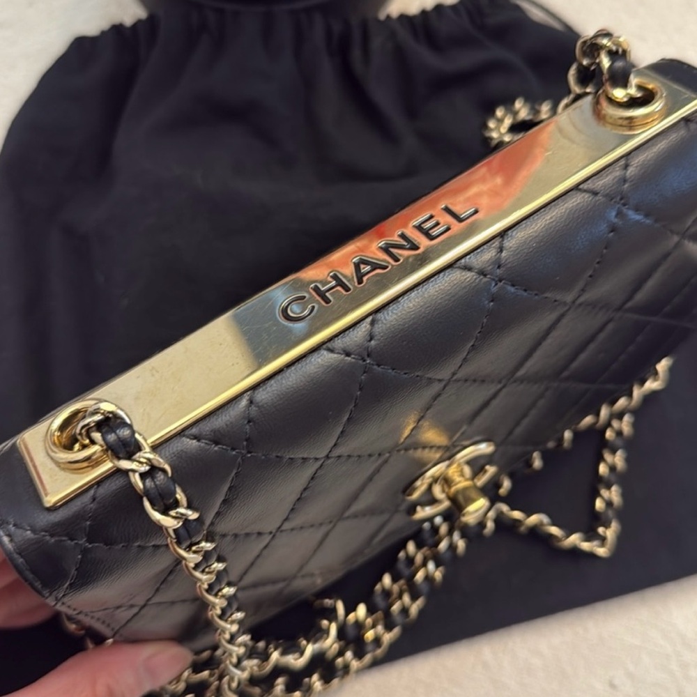 CHANEL Trendy Wallet On Chain WOC Quilted Crossbody Bag CC Logo Lambskin… - Picture 3 of 12